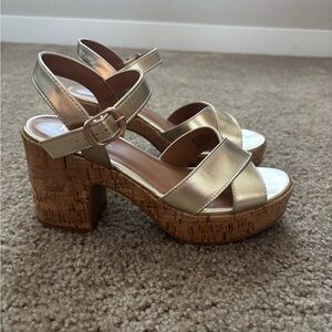 Kensie Women's Gold Metallic Strappy Sandals